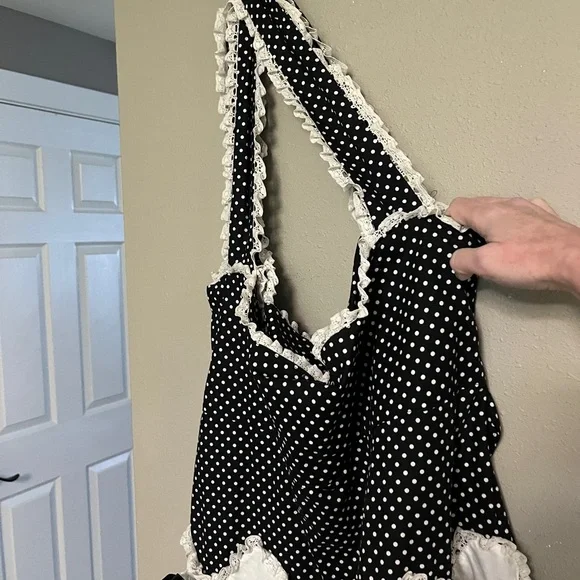 Adorable custom goth lolita apron dress with unique hem bear pockets - Picture 12 of 16